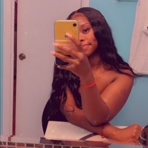 Meet your Posher, Leah